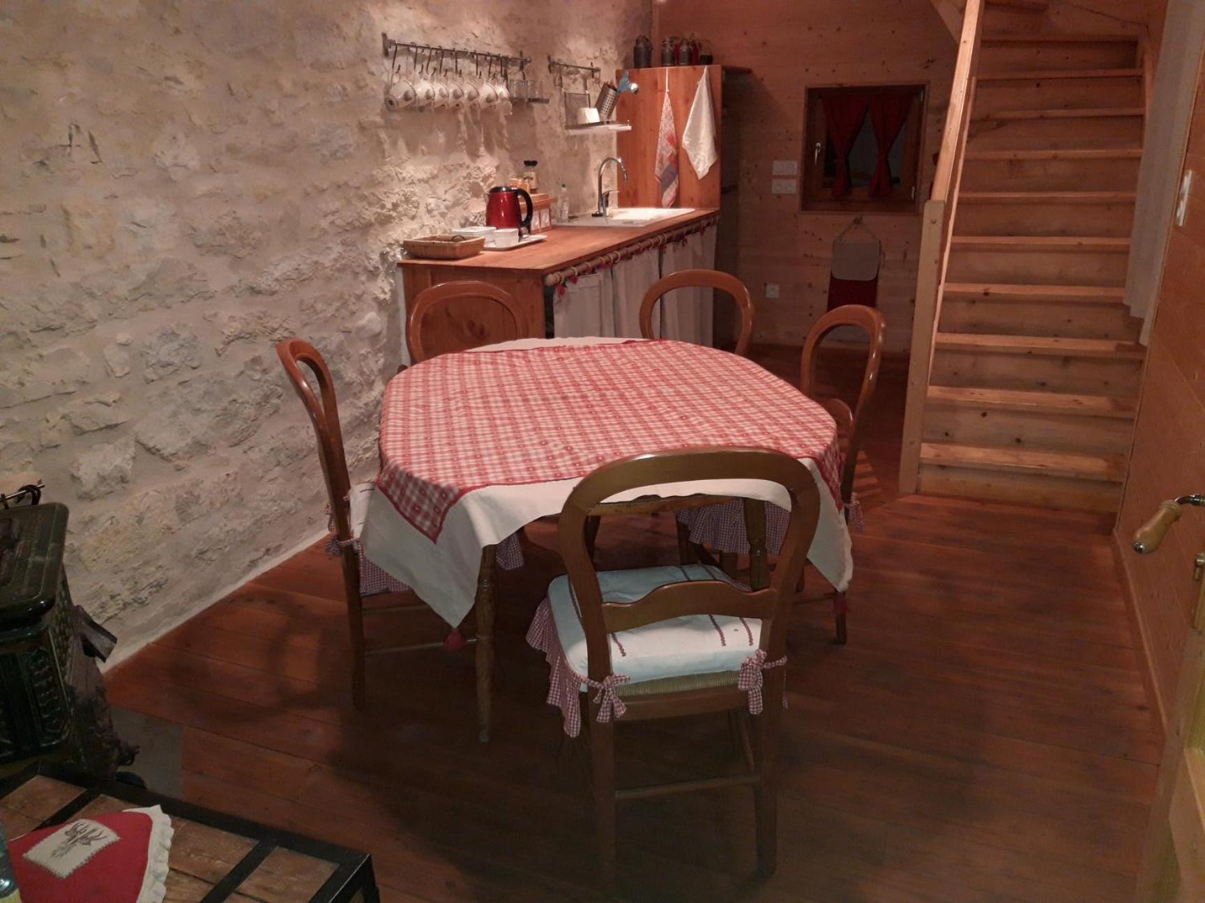 Valreley, Chambres Et Table D'Hotes Eco-Friendly Avec Bain Nordique Au Sud Du Massif Du Jura Champagne-en-Valromey 外观 照片