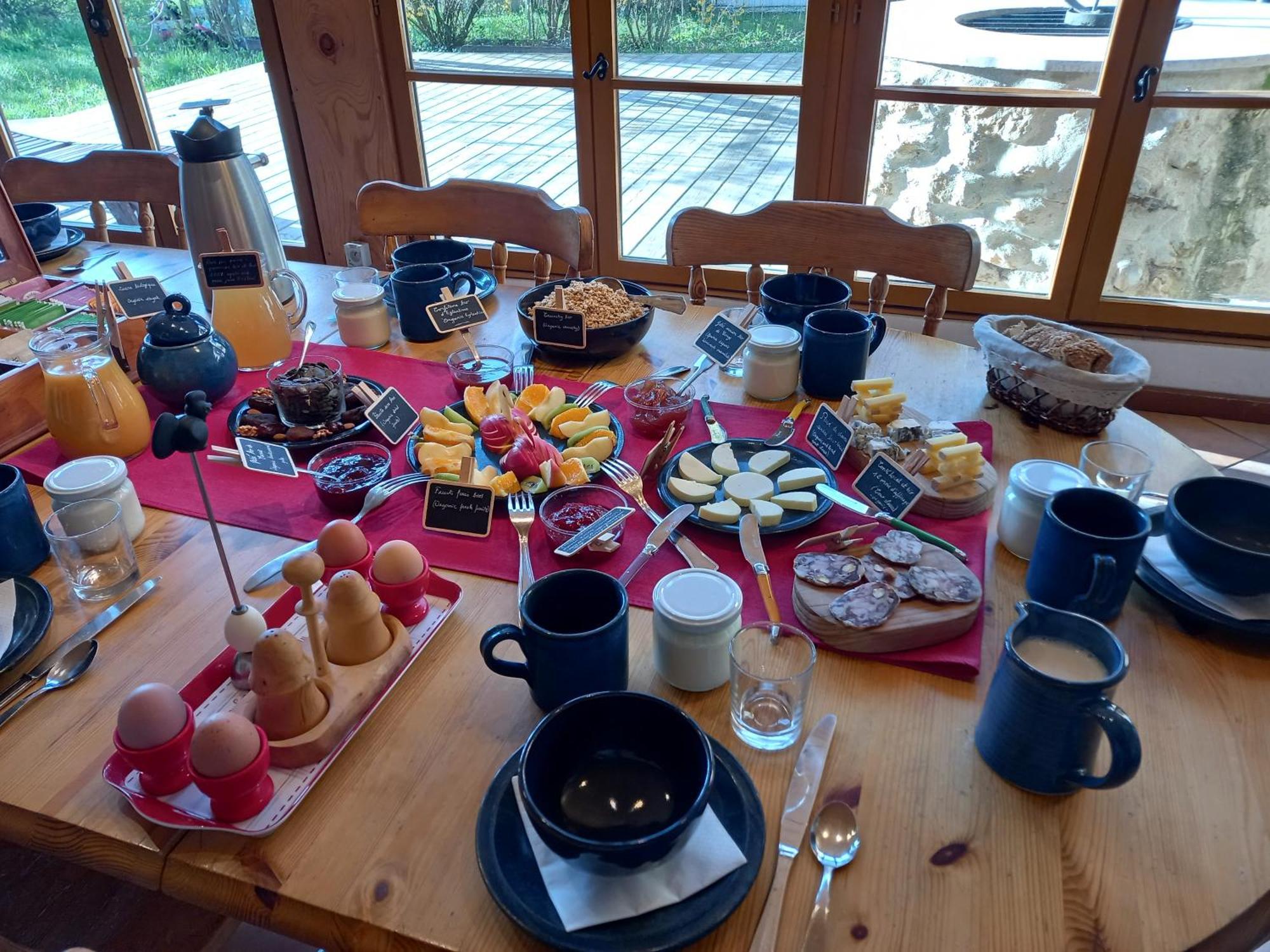 Valreley, Chambres Et Table D'Hotes Eco-Friendly Avec Bain Nordique Au Sud Du Massif Du Jura Champagne-en-Valromey 外观 照片
